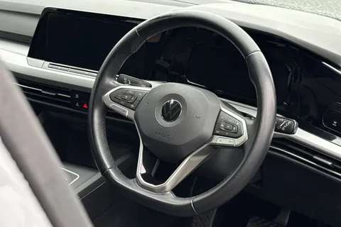 PL21CYK Volkswagen Golf 1.0 eTSI MHEV Life DSG Euro 6 (s/s) 5dr Thumbnail #32