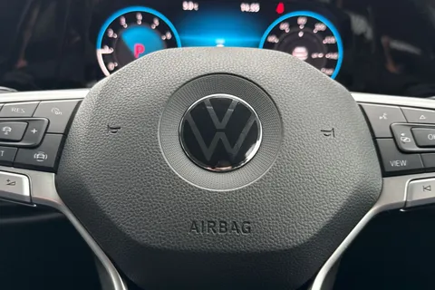 PL21CYK Volkswagen Golf 1.0 eTSI MHEV Life DSG Euro 6 (s/s) 5dr Thumbnail #36