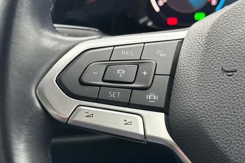 PL21CYK Volkswagen Golf 1.0 eTSI MHEV Life DSG Euro 6 (s/s) 5dr Thumbnail #37