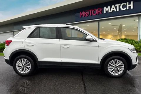 CX72YEF Volkswagen T-Roc 1.0 TSI Life Euro 6 (s/s) 5dr Thumbnail #4