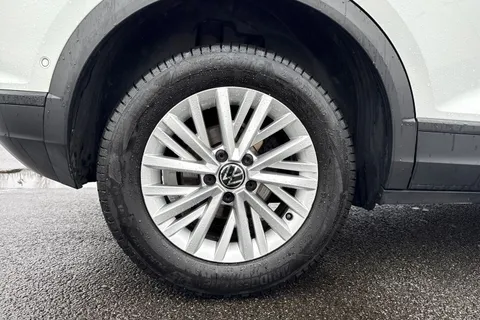 CX72YEF Volkswagen T-Roc 1.0 TSI Life Euro 6 (s/s) 5dr Thumbnail #12