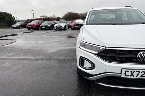 CX72YEF Volkswagen T-Roc 1.0 TSI Life Euro 6 (s/s) 5dr Thumbnail #26