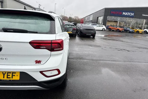 CX72YEF Volkswagen T-Roc 1.0 TSI Life Euro 6 (s/s) 5dr Thumbnail #34