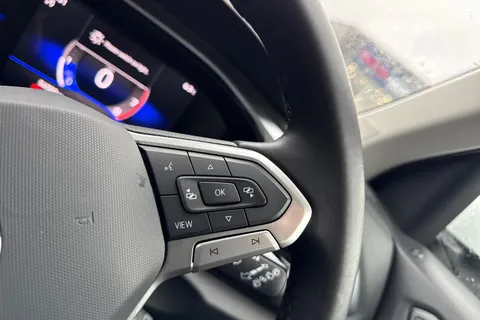 CX72YEF Volkswagen T-Roc 1.0 TSI Life Euro 6 (s/s) 5dr Thumbnail #40