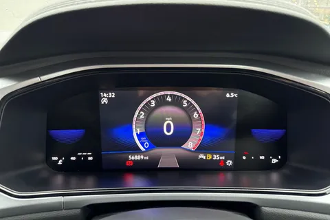 CX72YEF Volkswagen T-Roc 1.0 TSI Life Euro 6 (s/s) 5dr Thumbnail #44