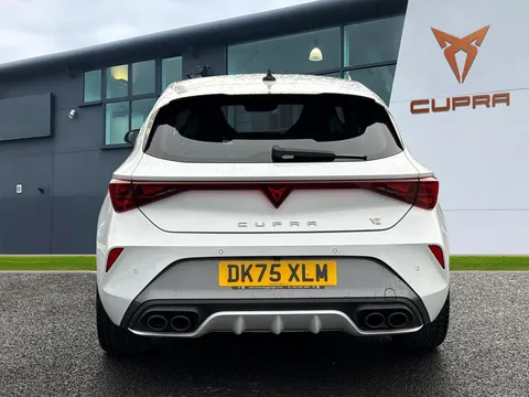 DK75XLM CUPRA Leon 2.0 TSI 300 VZ3 5dr DSG***PANORAMIC SUNROOF*** Thumbnail #4