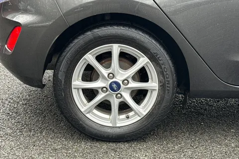 11 of 51 for Ford Fiesta 1.1 Ti-VCT Zetec Euro 6 (s/s) 5dr