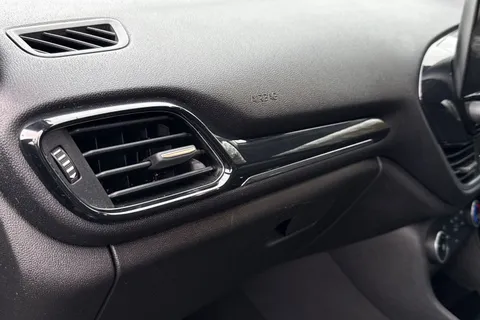 33 of 51 for Ford Fiesta 1.1 Ti-VCT Zetec Euro 6 (s/s) 5dr