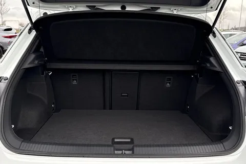 DK25ZKF Volkswagen T-Roc 2.0 TDI 150 EVO R-Line 5dr DSG **18' NEVADA ALLOYS** Thumbnail #8