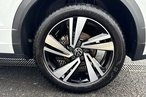 DK25ZKF Volkswagen T-Roc 2.0 TDI 150 EVO R-Line 5dr DSG **18' NEVADA ALLOYS** Thumbnail #11