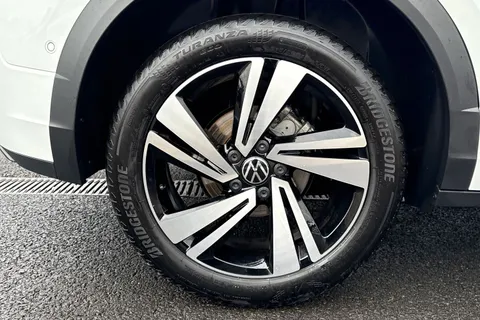 DK25ZKF Volkswagen T-Roc 2.0 TDI 150 EVO R-Line 5dr DSG **18' NEVADA ALLOYS** Thumbnail #12