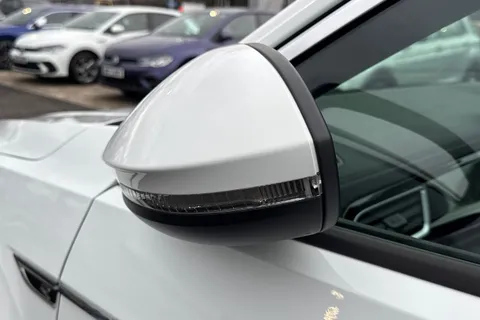 DK25ZKF Volkswagen T-Roc 2.0 TDI 150 EVO R-Line 5dr DSG **18' NEVADA ALLOYS** Thumbnail #27