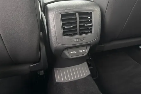 DK25ZKF Volkswagen T-Roc 2.0 TDI 150 EVO R-Line 5dr DSG **18' NEVADA ALLOYS** Thumbnail #31