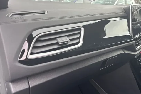 DK25ZKF Volkswagen T-Roc 2.0 TDI 150 EVO R-Line 5dr DSG **18' NEVADA ALLOYS** Thumbnail #32