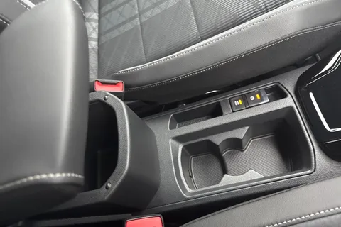 DK25ZKF Volkswagen T-Roc 2.0 TDI 150 EVO R-Line 5dr DSG **18' NEVADA ALLOYS** Thumbnail #41