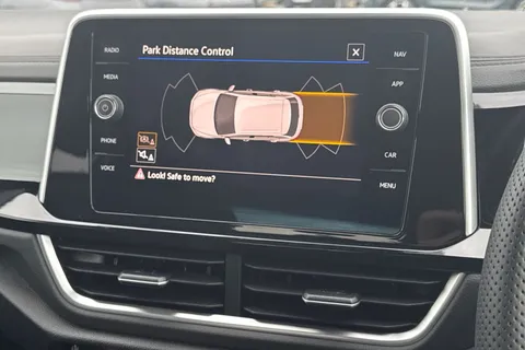 DK25ZKF Volkswagen T-Roc 2.0 TDI 150 EVO R-Line 5dr DSG **18' NEVADA ALLOYS** Thumbnail #43