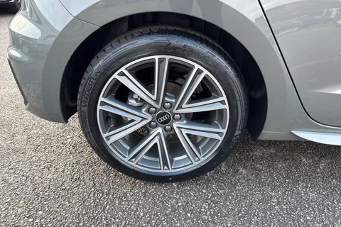  Audi A1 1.0 TFSI 30 S line Sportback Euro 6 (s/s) 5dr Thumbnail #11