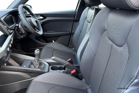  Audi A1 1.0 TFSI 30 S line Sportback Euro 6 (s/s) 5dr Thumbnail #16