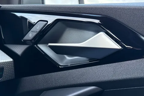  Audi A1 1.0 TFSI 30 S line Sportback Euro 6 (s/s) 5dr Thumbnail #21