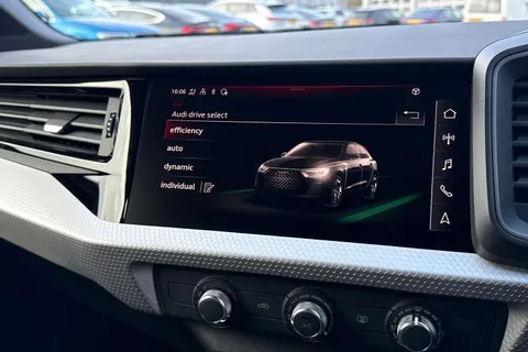  Audi A1 1.0 TFSI 30 S line Sportback Euro 6 (s/s) 5dr Thumbnail #39