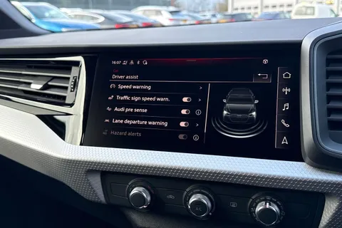  Audi A1 1.0 TFSI 30 S line Sportback Euro 6 (s/s) 5dr Thumbnail #41