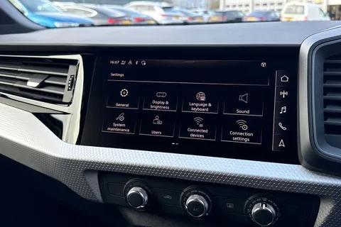  Audi A1 1.0 TFSI 30 S line Sportback Euro 6 (s/s) 5dr Thumbnail #43