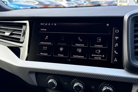  Audi A1 1.0 TFSI 30 S line Sportback Euro 6 (s/s) 5dr Thumbnail #44