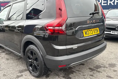 MD73VXN Dacia Jogger 1.6 Hybrid EXTREME Auto Euro 6 (s/s) 5dr Thumbnail #8