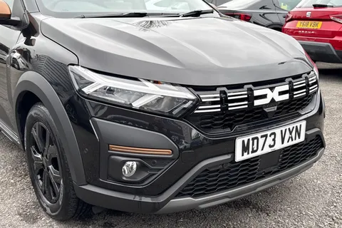 MD73VXN Dacia Jogger 1.6 Hybrid EXTREME Auto Euro 6 (s/s) 5dr Thumbnail #9