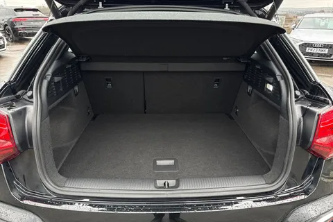 PL22AXH Audi Q2 S line 35 TFSI 150 PS 6-speed Thumbnail #8