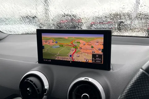 PL22AXH Audi Q2 S line 35 TFSI 150 PS 6-speed Thumbnail #18