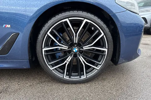 YA70BKG BMW 5 Series 2.0 520d MHT M Sport Steptronic Euro 6 (s/s) 4dr Thumbnail #11