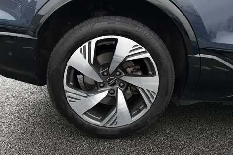 DN75NRL Audi Q6 E-Tron Q6 SUV S line e-tron quattro 285,00 kW Thumbnail #11