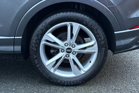 VE70XFK Audi Q3 1.5 TFSI CoD 35 S line Euro 6 (s/s) 5dr Thumbnail #13