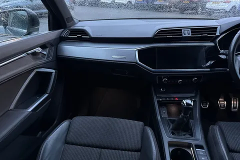 VE70XFK Audi Q3 1.5 TFSI CoD 35 S line Euro 6 (s/s) 5dr Thumbnail #21