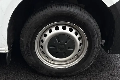 MF25HSZ Volkswagen Transporter 2.0 TDI 110 Commerce Plus Van Thumbnail #8