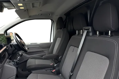 MF25HSZ Volkswagen Transporter 2.0 TDI 110 Commerce Plus Van Thumbnail #12