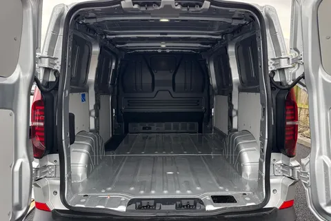 MF25JJU Volkswagen E-Transporter 100kW 65kWh Commerce Plus Van Auto Thumbnail #10