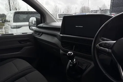 MF25HSZ Volkswagen Transporter 2.0 TDI 110 Commerce Plus Van Thumbnail #16