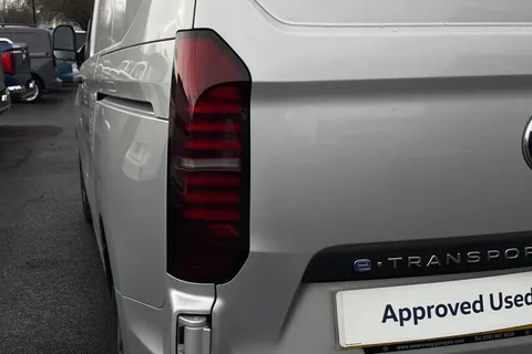 MF25JJU Volkswagen E-Transporter 100kW 65kWh Commerce Plus Van Auto Thumbnail #16