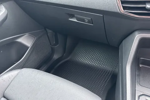 DF75HRK Volkswagen Caddy 1.5 TSI 116PS Commerce Pro Van DSG [Tech Pack] Thumbnail #20