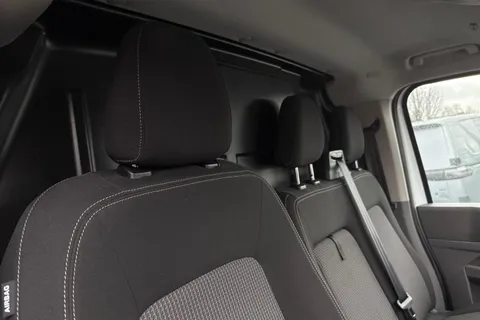 MF25HSZ Volkswagen Transporter 2.0 TDI 110 Commerce Plus Van Thumbnail #22