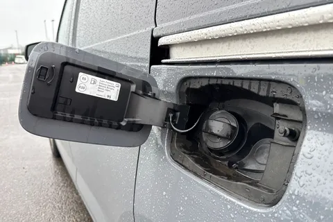 DF75HRK Volkswagen Caddy 1.5 TSI 116PS Commerce Pro Van DSG [Tech Pack] Thumbnail #25