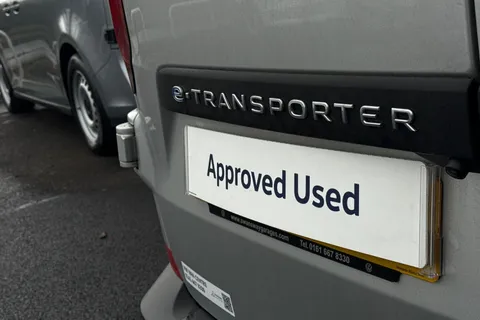 MF25JJU Volkswagen E-Transporter 100kW 65kWh Commerce Plus Van Auto Thumbnail #25