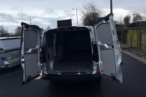 MF25JJU Volkswagen E-Transporter 100kW 65kWh Commerce Plus Van Auto Thumbnail #29