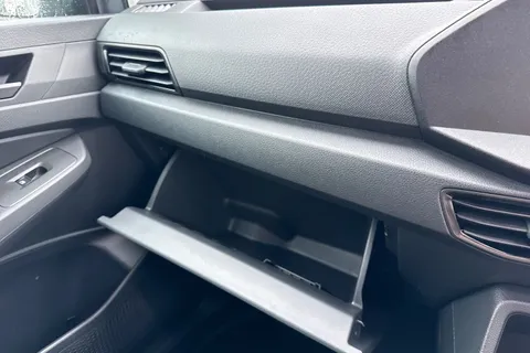 DF75HRK Volkswagen Caddy 1.5 TSI 116PS Commerce Pro Van DSG [Tech Pack] Thumbnail #32