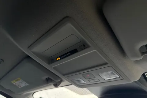 MF25JJU Volkswagen E-Transporter 100kW 65kWh Commerce Plus Van Auto Thumbnail #35