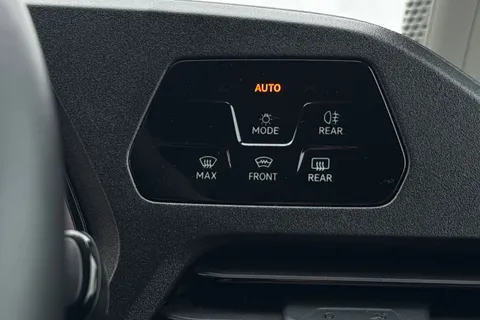 DF75HRK Volkswagen Caddy 1.5 TSI 116PS Commerce Pro Van DSG [Tech Pack] Thumbnail #42