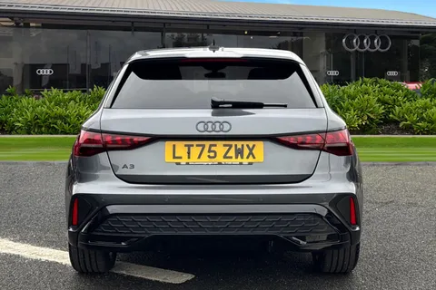 LT75ZWX Audi A3 Black Edition 40 TFSI e  204 PS S tronic Thumbnail #5