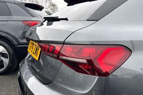 LT75ZWX Audi A3 Black Edition 40 TFSI e  204 PS S tronic Thumbnail #9